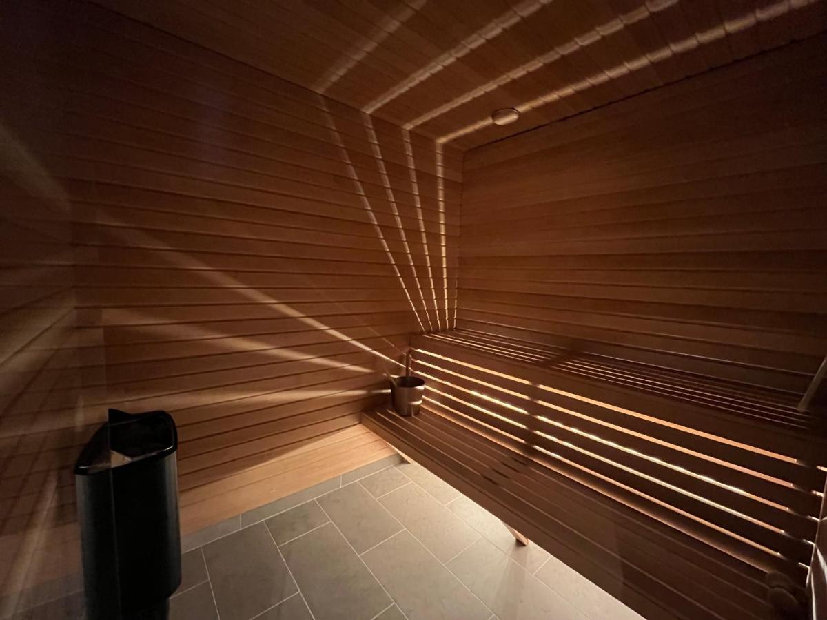 Kavan Townhouse Funaesdalen Exterior photo